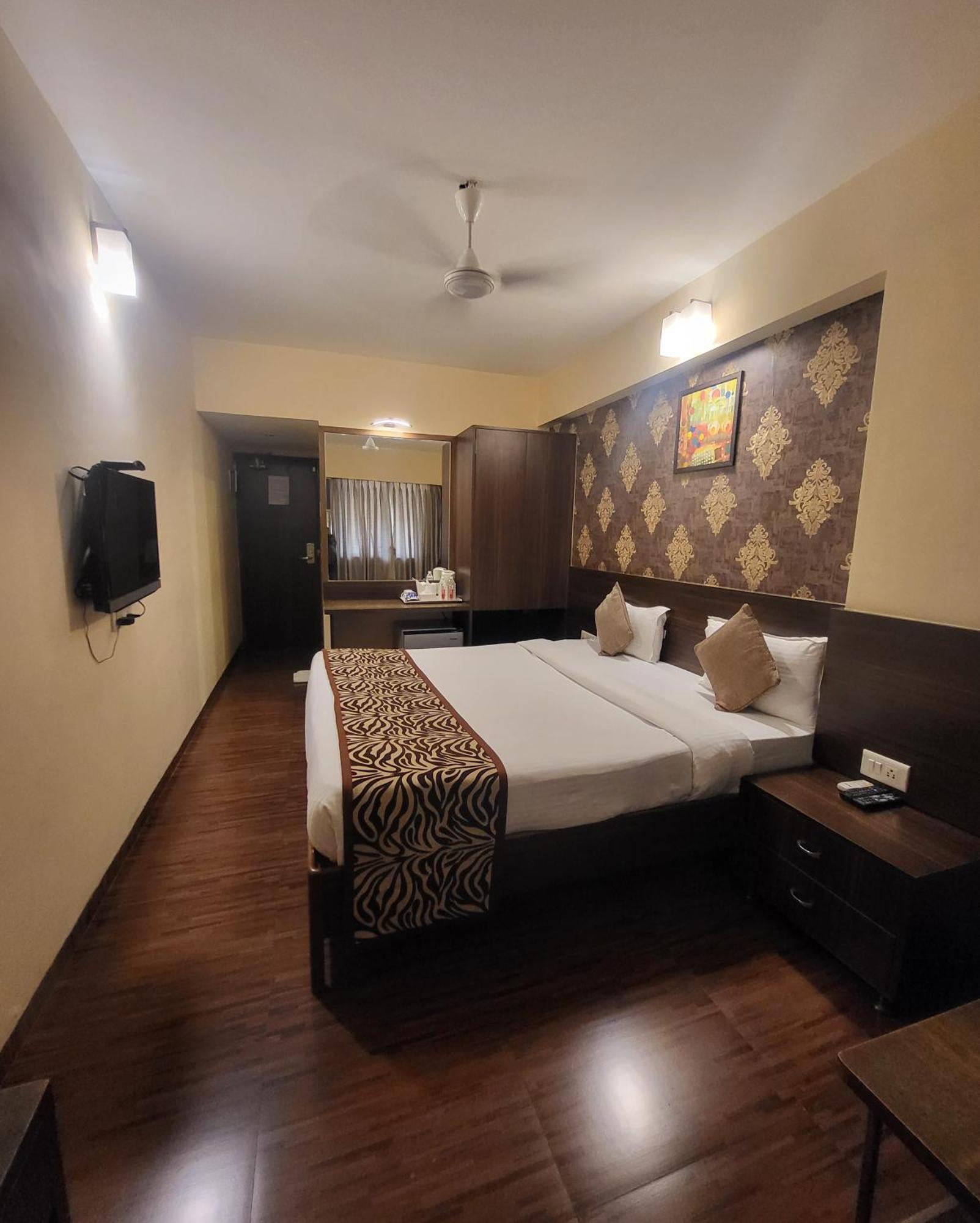 Hotel Maharana Inn Chembur Bombaim Exterior foto