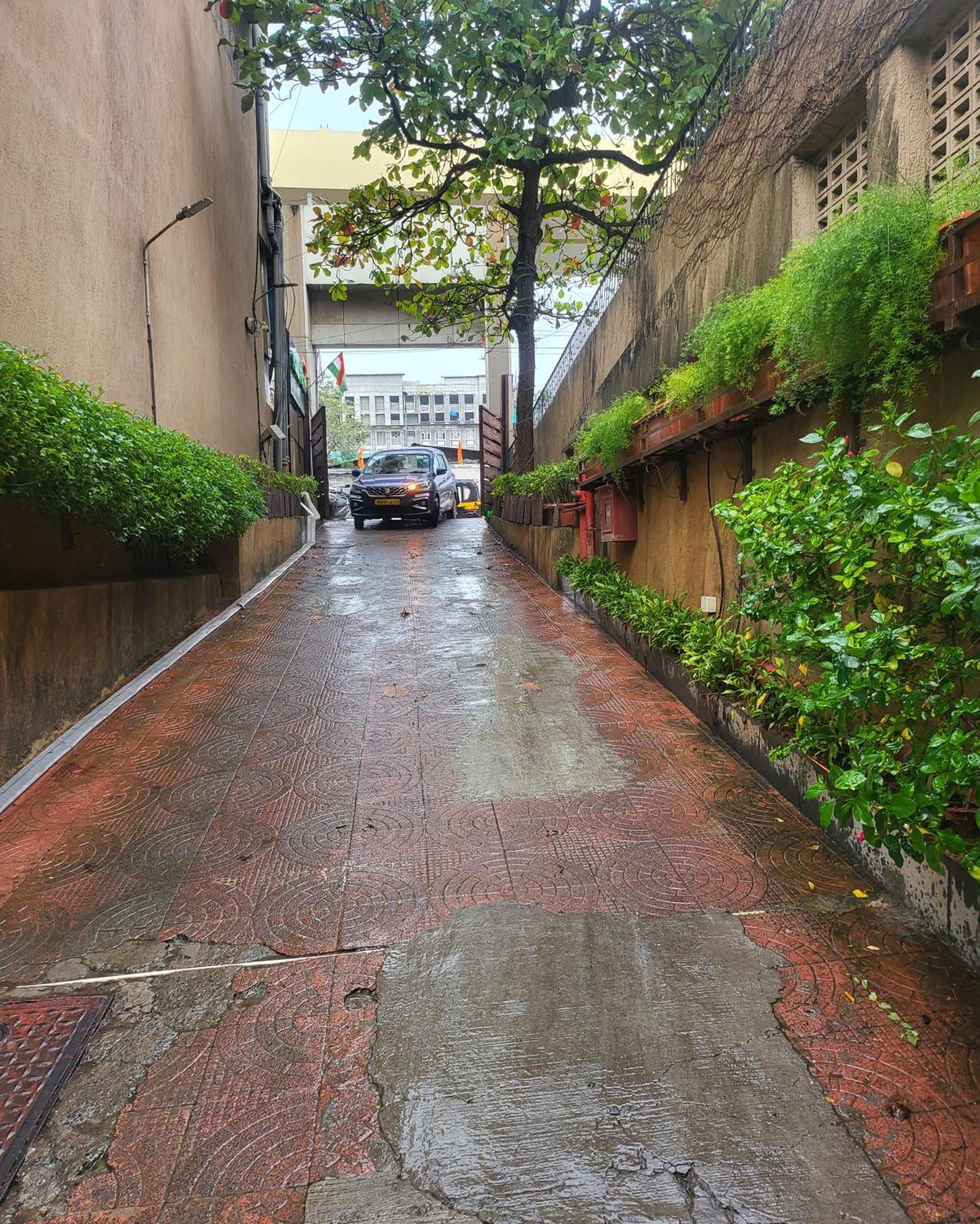Hotel Maharana Inn Chembur Bombaim Exterior foto