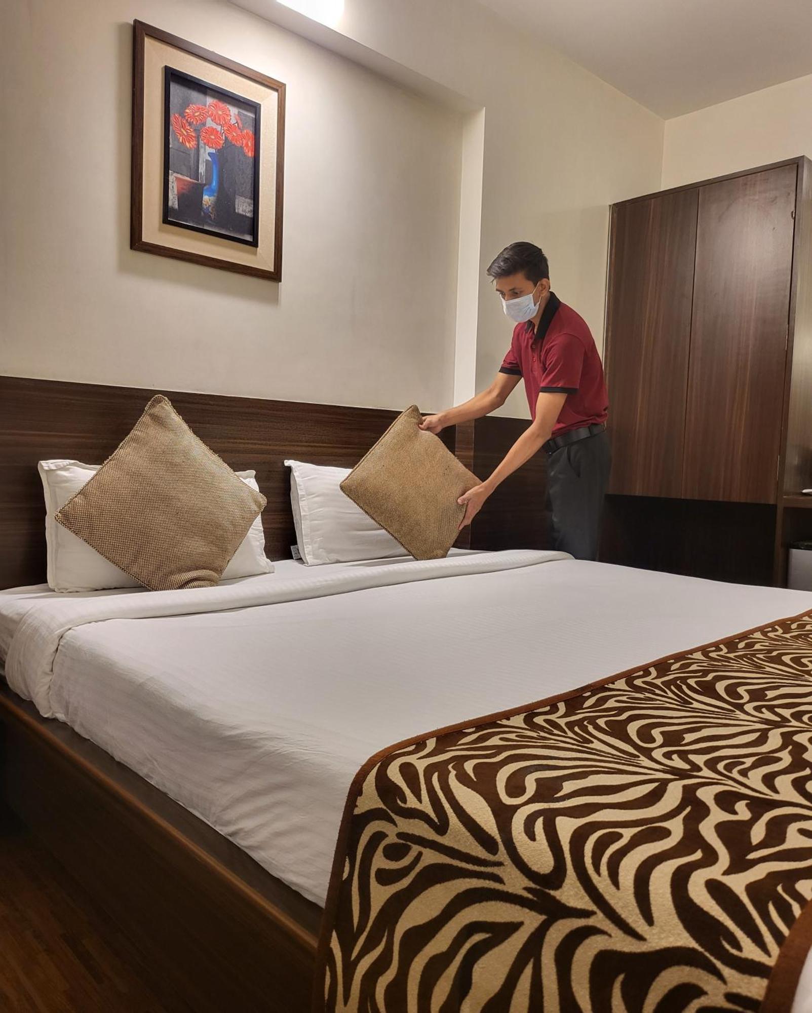 Hotel Maharana Inn Chembur Bombaim Exterior foto